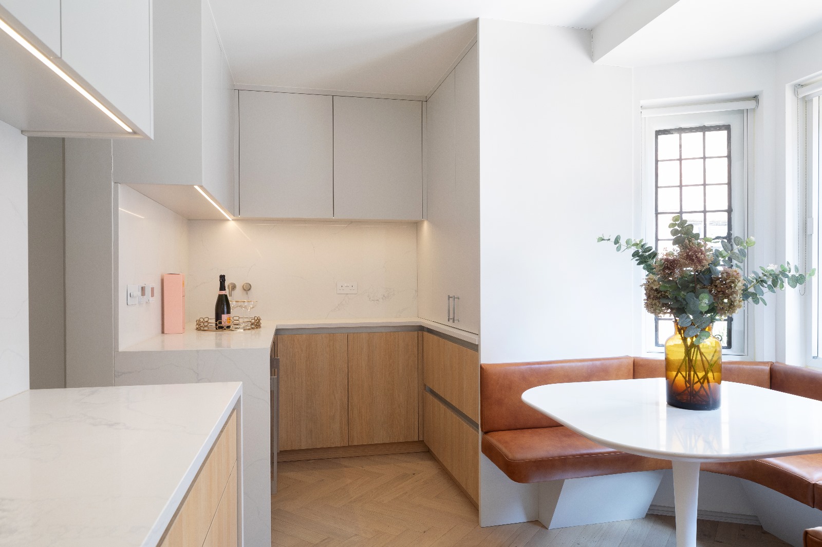 kitchen with window bench 1